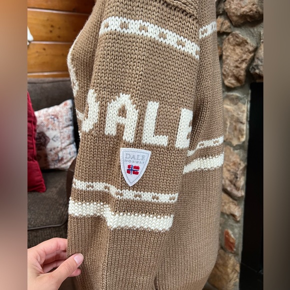 Dale of Norway Isbjorn Unisex Sweater - Tan/Cream - Picture 6 of 12